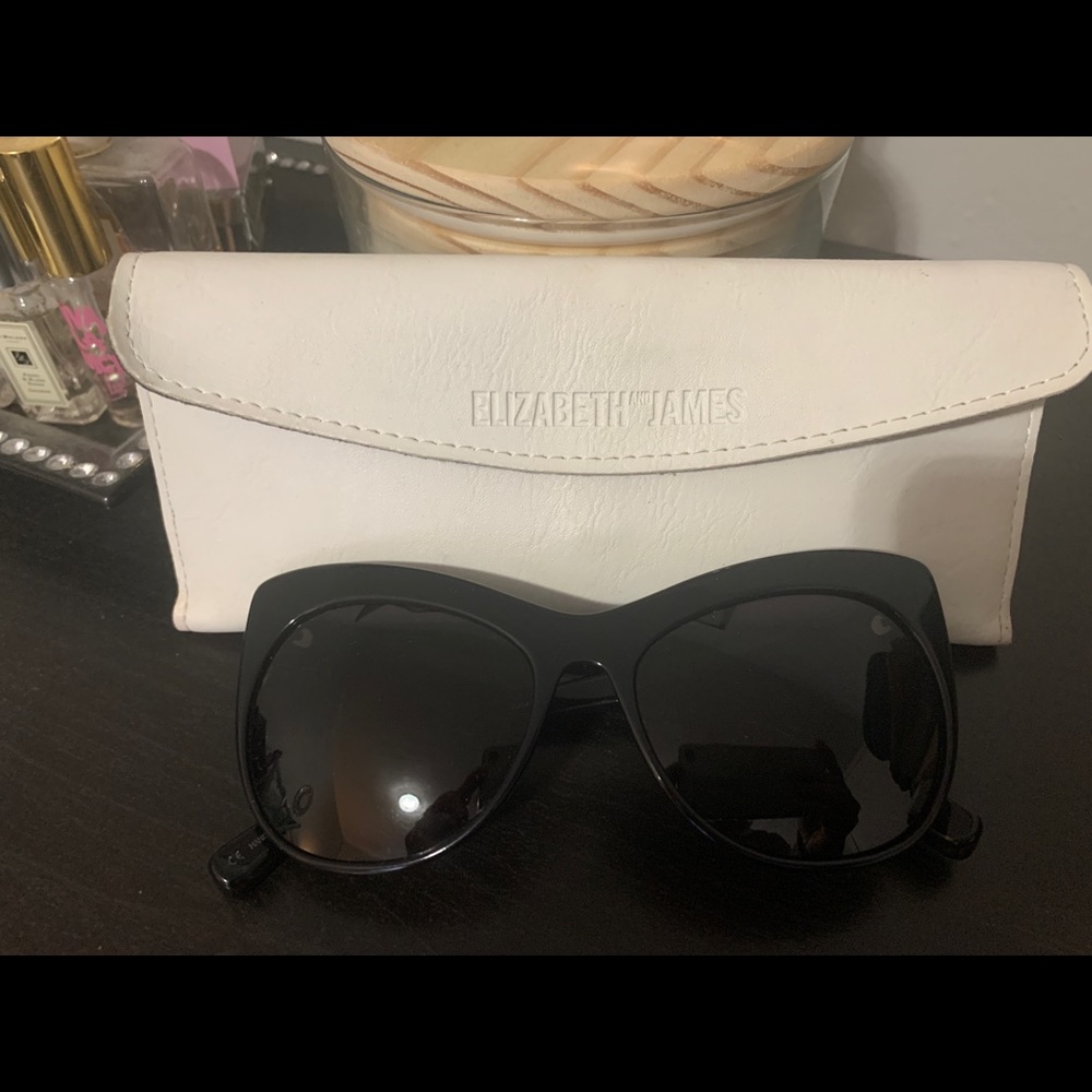 100% Authentic Elizabeth  and James black Lafayette Sunglasses